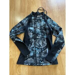 Lululemon swell seeker paddle top long sleeve Rash Guard